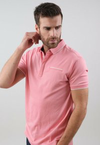 DEELUXE MARCUS - Polo - coral