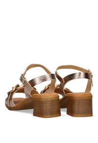 Luna Collection Sandalias - gold