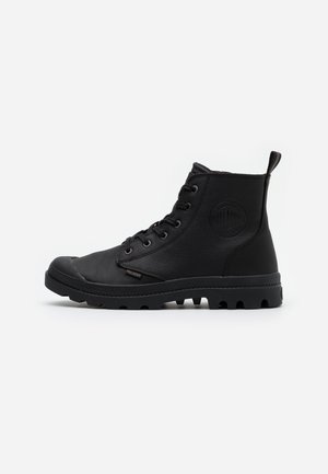 Palladium, Bottines à lacets - black