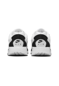 Nike Sportswear AIR MAX SOLO - Treniņu apavi - white pure/platinum black