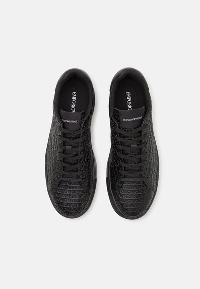 Emporio Armani ALLOVER LOGO - Baskets basses - black