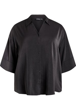 Svart kortärmad blus gjord av ett mjukt, lätt material med knappslå framtill och klassisk krage samt en lös passform.