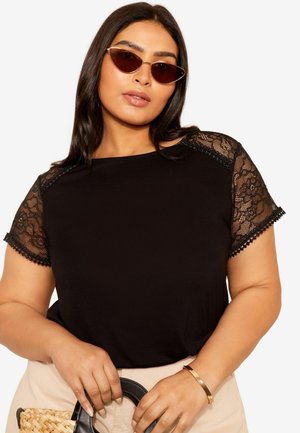 Curves Like These SHORT SLEEVE-REGULAR FIT - Printtipaita - black