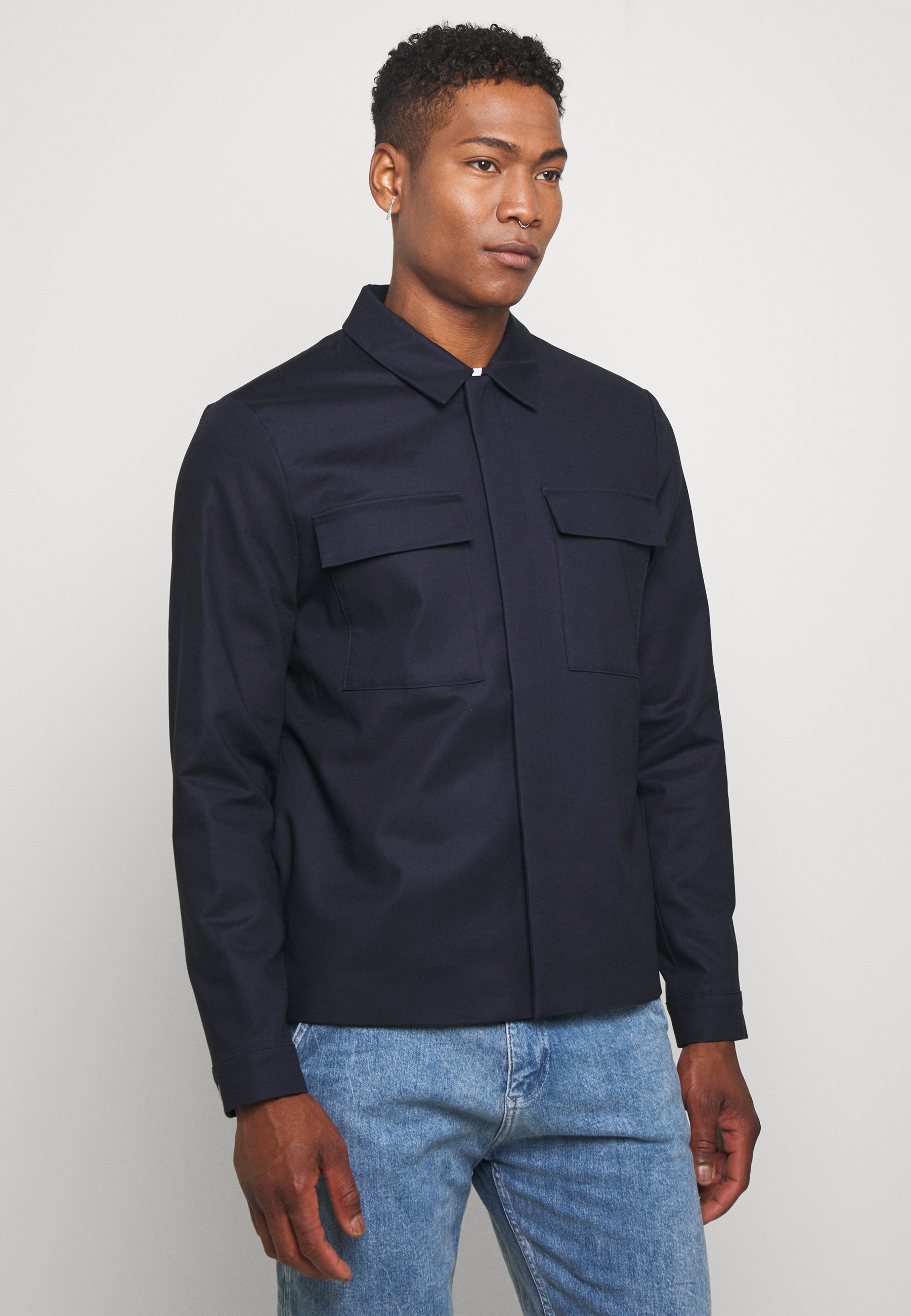 Topman SMART SHACKET Lett jakke navymørkeblå Zalando.no Topman SMART SHACKET Lett jakke navymørkeblå Zalando.no