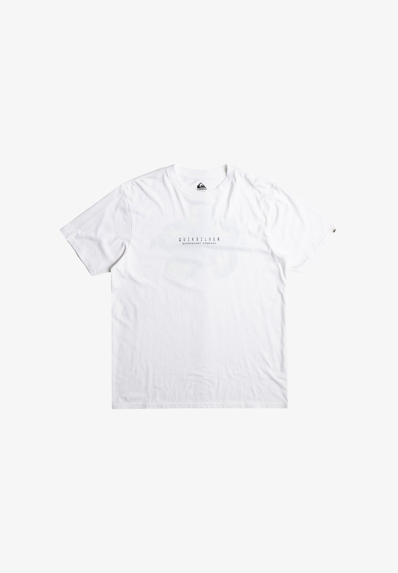 Bílý krátký rukáv tričko vyrobené z bavlny, s černě potištěným logem uprostřed, obsahujícím text "Quiksilver" a "Boardsport Company".