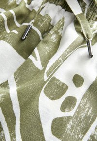 Next Pyjamahousut/-shortsit - green ecru leaf