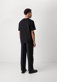 HUGO DABLUMO - Print T-shirt - black