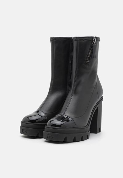 Giuseppe Zanotti BOOTIE - Bottines à plateau - black
