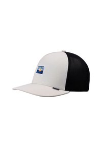 Gorra de béisbol blanca con la parte trasera de malla negra, que presenta un pequeño logotipo de montaña bordado en la parte delantera. Forma estructurada con visera plana.