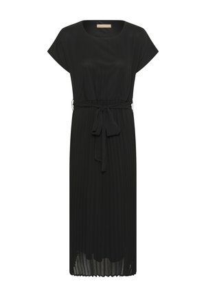 Schwarzes Kleid aus leichtem Stoff, mit kurzen Ärmeln, einem Bindegürtel und einem plissierten Rock. Die Länge reicht unterhalb des Knies.