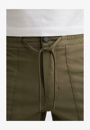 PME Legend, PME LEGEND - AIRYLON RELAXED FIT SHORTS - -.,., - Šortky - dusky green