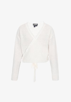 Weißer, strukturierter Wickelpullover mit gewelltem Saum, V-Ausschnitt und Bindegürtel in der Taille. Lange Ärmel mit gerippten Bündchen.