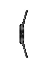 Schwarze Uhr mit rundem Ziffernblatt, Gehäuse aus Edelstahl, strukturiertem Lünette und Gummiband. Das Seitenprofil hebt den Knopf und das minimalistische Design hervor.