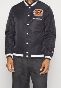 New Era Club wear - black