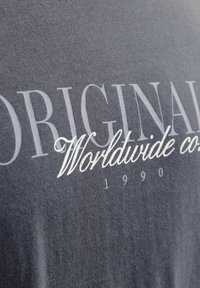 Jack & Jones GEDRUCKT szary