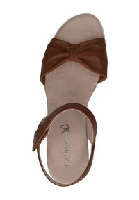 Caprice Sandály na klínu - cognac nappa