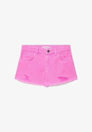 Różowe szorty dżinsowe z postrzępionym brzegiem i detalami w stylu distressed, zapinane na guziki z przodu, z pięcioma kieszeniami.