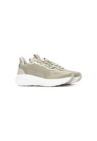 Zapatillas deportivas gris claro con parte superior de malla transpirable, detalles texturizados, puntera redondeada, suela de goma blanca y acentos verde polvo.