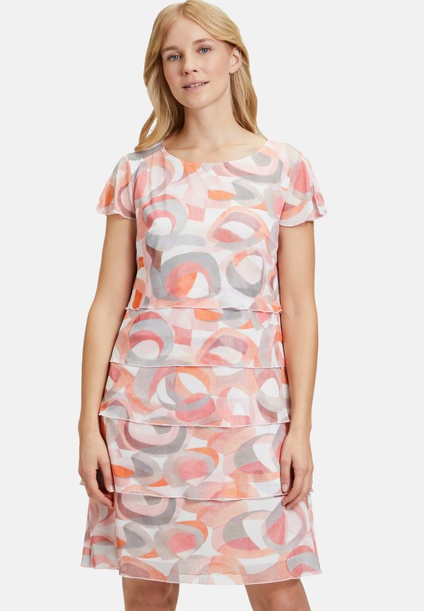 À VOLANTS À MANCHES À AILETTES - Freizeitkleid - rose cream