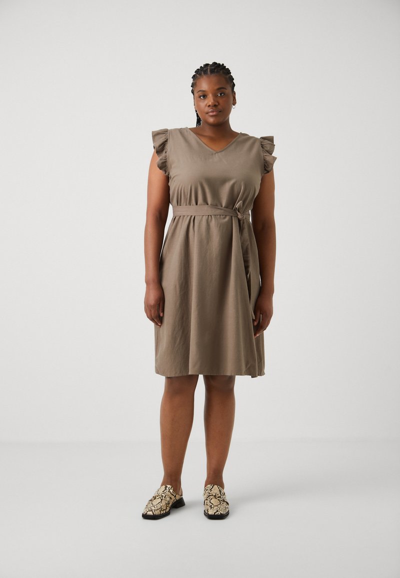 ONLY Carmakoma CARJUPITER LIFE FRILL DRESS  - Denní šaty - walnut