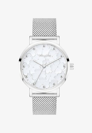 Silbernes Mesh-Armbanduhr mit einem weißen Zifferblatt und strukturierten Herzmustern sowie silbernen Stundenmarkierungen. Einfache Stunden- und Minutenzeiger.