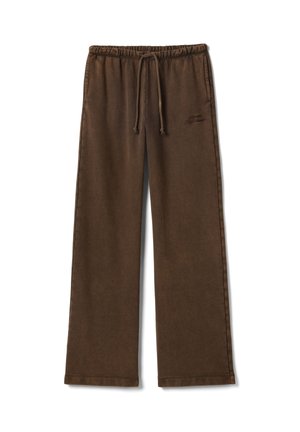 Pantalones deportivos marrones hechos de tela suave, con cintura elástica, cordón ajustable y detalle de logo en el muslo. Diseño de pierna recta.