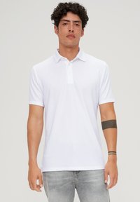 s.Oliver Poloshirt - weiß