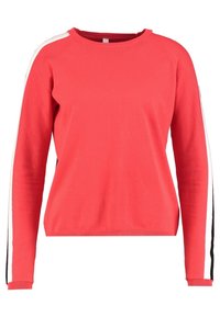Pull en tricot rouge à manches longues. Caractéristiques de rayures blanches et noires contrastantes le long des côtés. Poignets et ourlet côtelés. Encolure ronde.