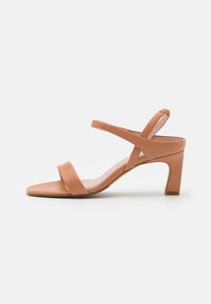 Sandaler - cognac