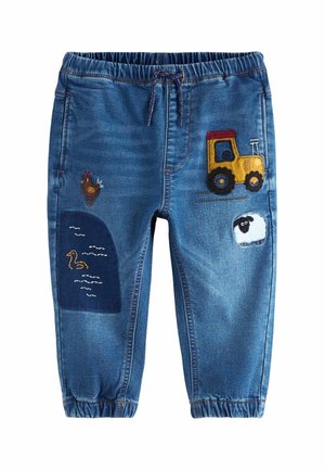 Pantalon en denim bleu pour tout-petit avec taille élastique, présentant des broderies de tracteur jaune, mouton, poulet marron et étang avec canard.