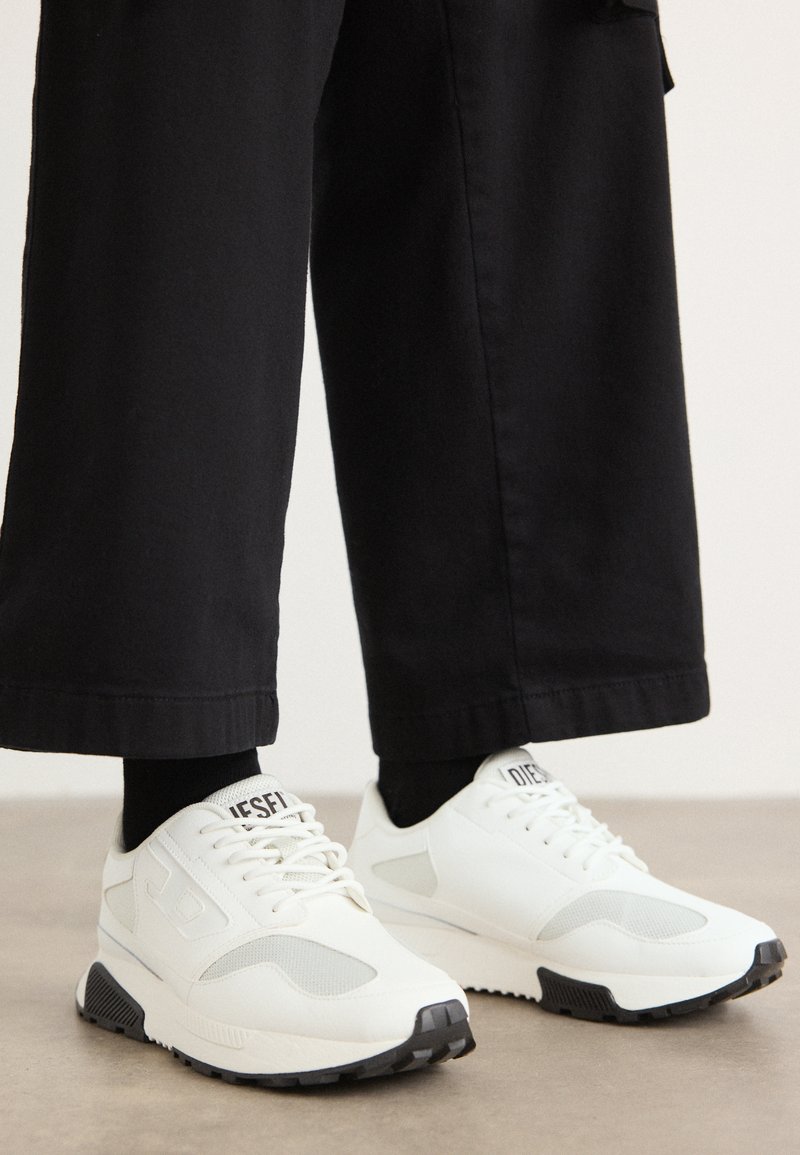Diesel TAME RUNNING Sneakers basse white/bianco Zalando