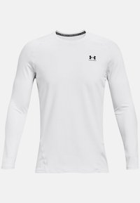 Weißes langärmliges Sportshirt aus glattem Stoff, mit Rundhalsausschnitt und kleinem schwarzem Logo auf der oberen linken Brust.