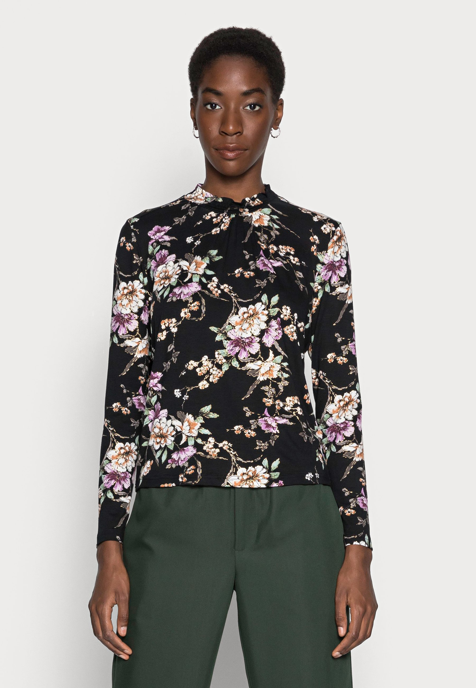 Cream DIBA TURTLENECK - Long sleeved 