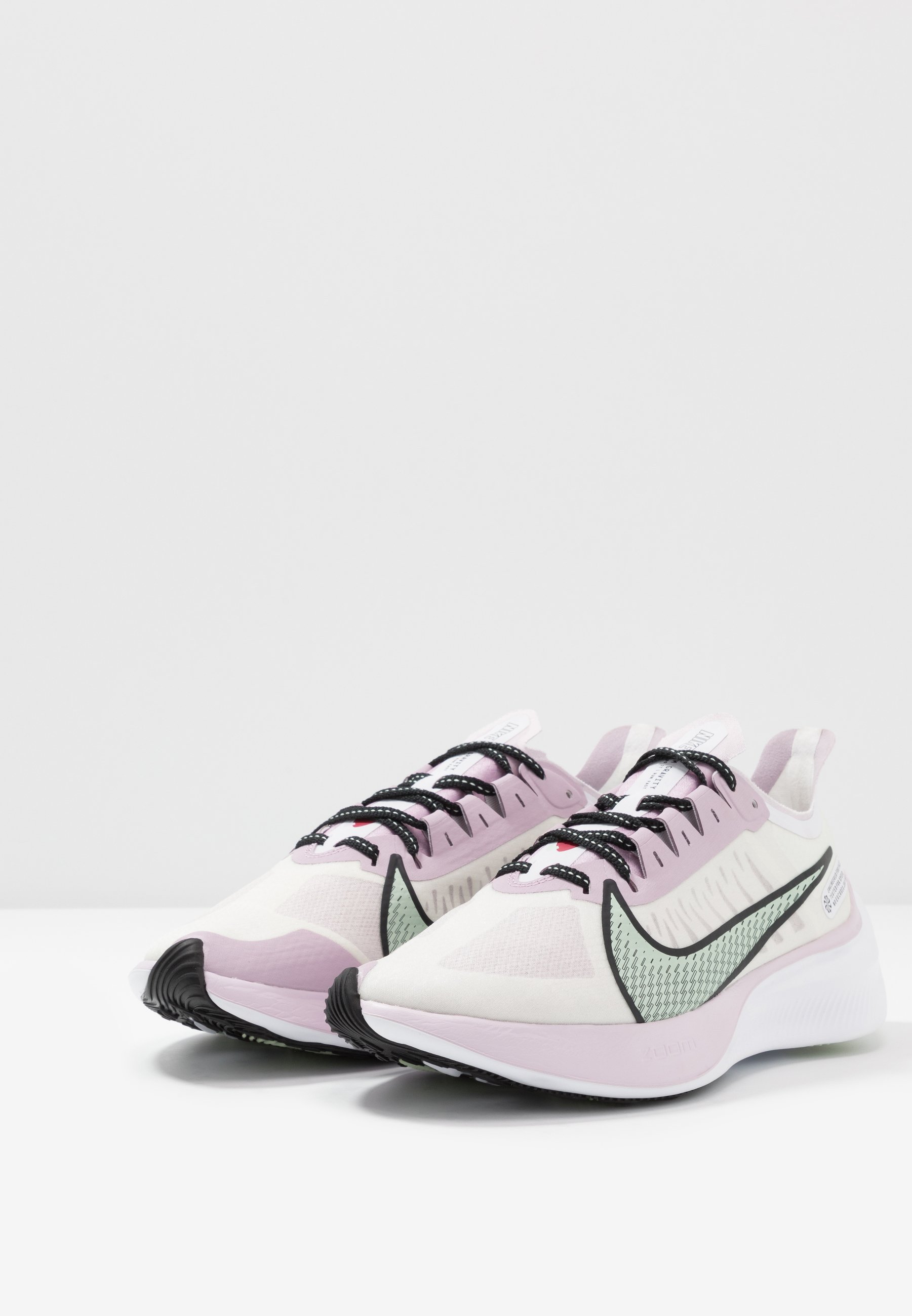 nike zoom gravity pistachio