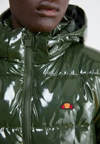 Ellesse TREVANI - Vinterjakke - khaki