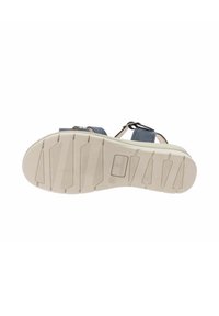 Sandalo con suola beige texturizzata e cinghie superiori blu, con un dettaglio a fibbia. La suola presenta un motivo scanalato per migliorare la trazione.
