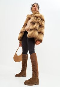 Cesare Gaspari Botas mosqueteras - brown