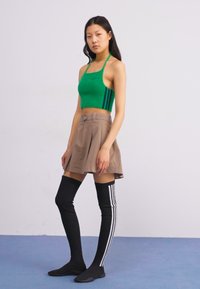 Thumbnail Image 2