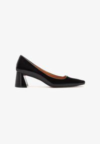Valitud, black
