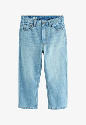 Svetlomodré voľné rifle s predným gombíkom, zipsom, pútkami na opasok a dizajnom s piatimi vreckami, položené na bielom pozadí.