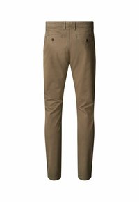 Καφέ παντελόνι slim-fit που εμφανίζεται από πίσω με δύο τσέπες με κουμπιά και θηλιές για ζώνη στη μέση.