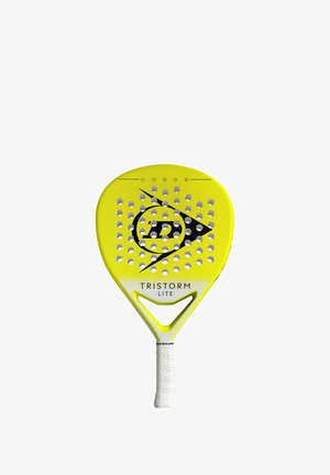 Gelbes Paddel mit einer perforierten Oberfläche, versehen mit einem schwarzen Logo und dem Text "TRISTORM LITE". Der Griff ist weiß und hat eine strukturierte Oberfläche.