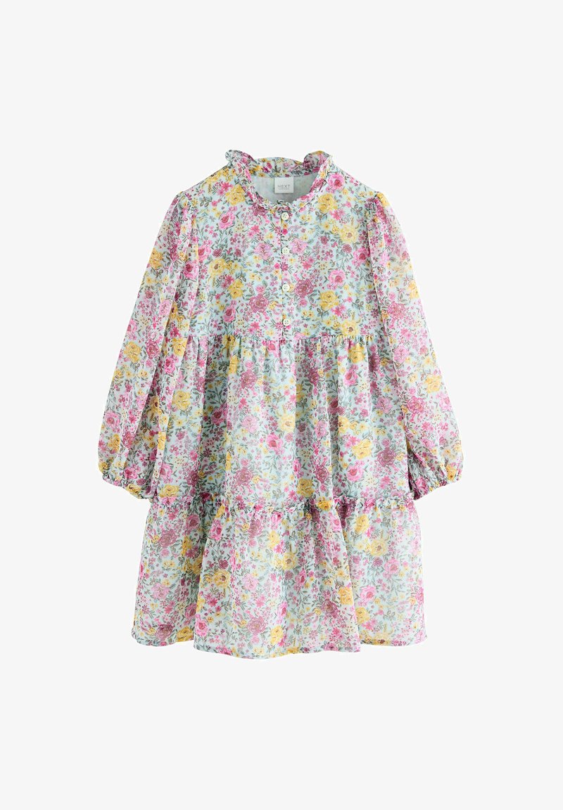 Langærmet blomsterkjole med lyserøde, gule og hvide blomster, flæset krave, knapper foran og opsamlede lag på lyseblåt stof.