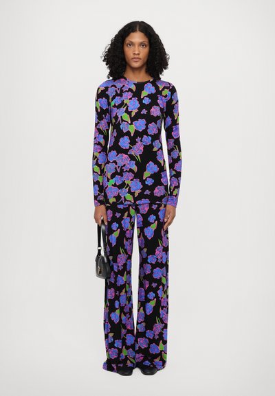 Stieglitz LILIA PALAZZO - Tygbyxor - purple