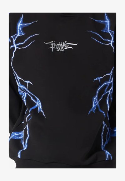 Felpa nera con design a fulmine blu sul davanti, con logo ricamato in bianco sul petto. Tessuto morbido.