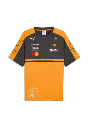 Oranges und dunkelgraues Sportshirt mit mehreren Sponsor-Logos, einem Puma-Logo und einer weißen Unterschrift mit "LN1" unten links.
