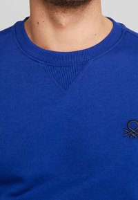 United Colors of Benetton Collegepaita - royal blue