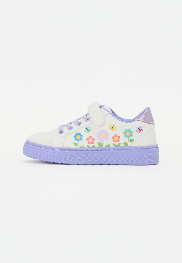 LOW TOP TRAINERS - Trainers