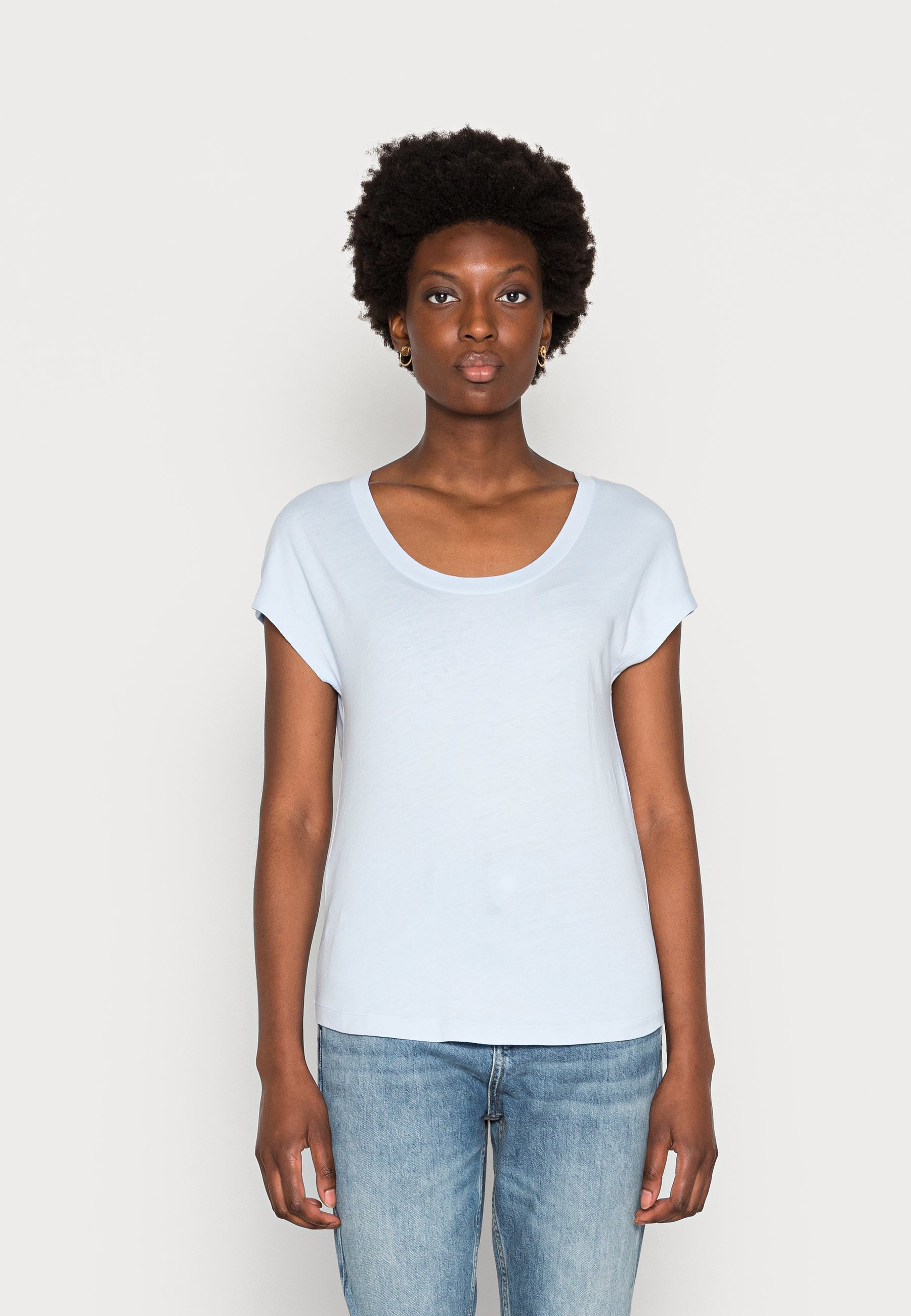 Marc O'Polo OVERCUT SLEEVES DEEP ROUND 