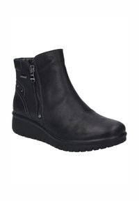 Černé kožené kotníkové boty s hladkou texturou, se bočním zipem, detaily šití a nízkou gumovou podrážkou.